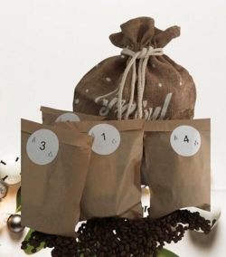Forudbestil lev. fra d. 27/10 - Kaffe Adventskalender - Hele Bønner